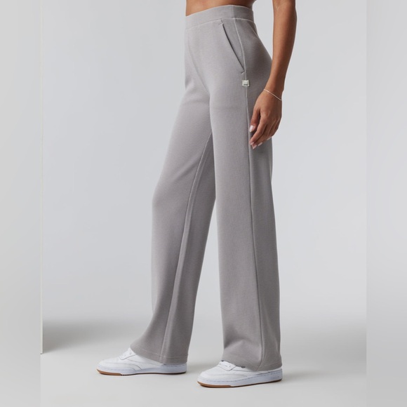 Vuori Aston rib top and pants - Picture 2 of 8